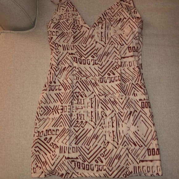 Brand New V neck dress with buttons - Picture 3 of 3